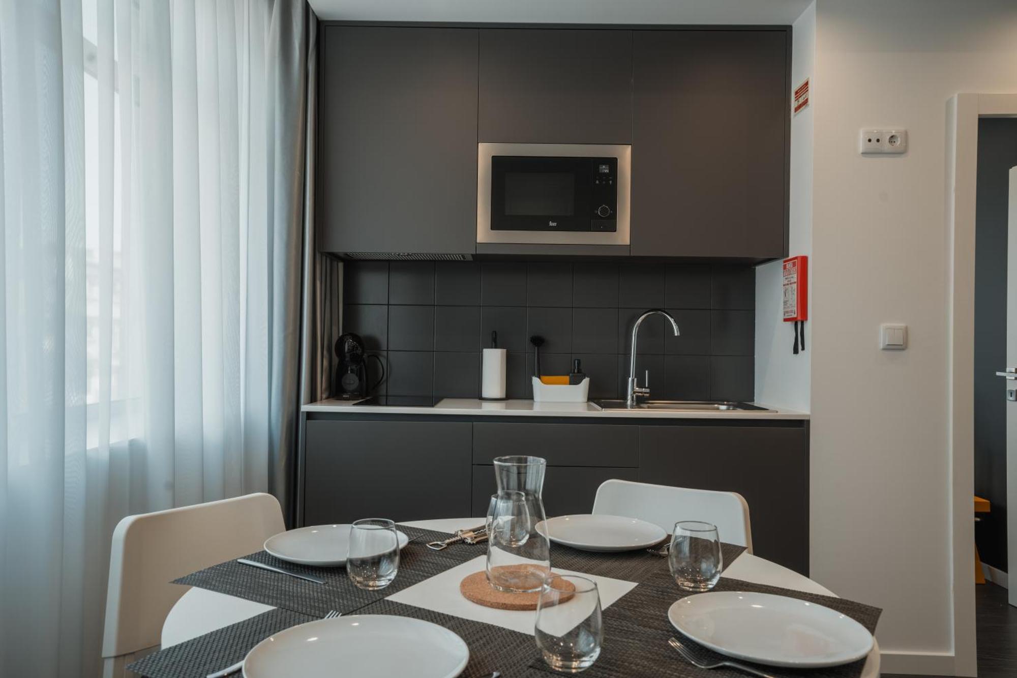 Avenida Concept Studios Авейру Екстер'єр фото